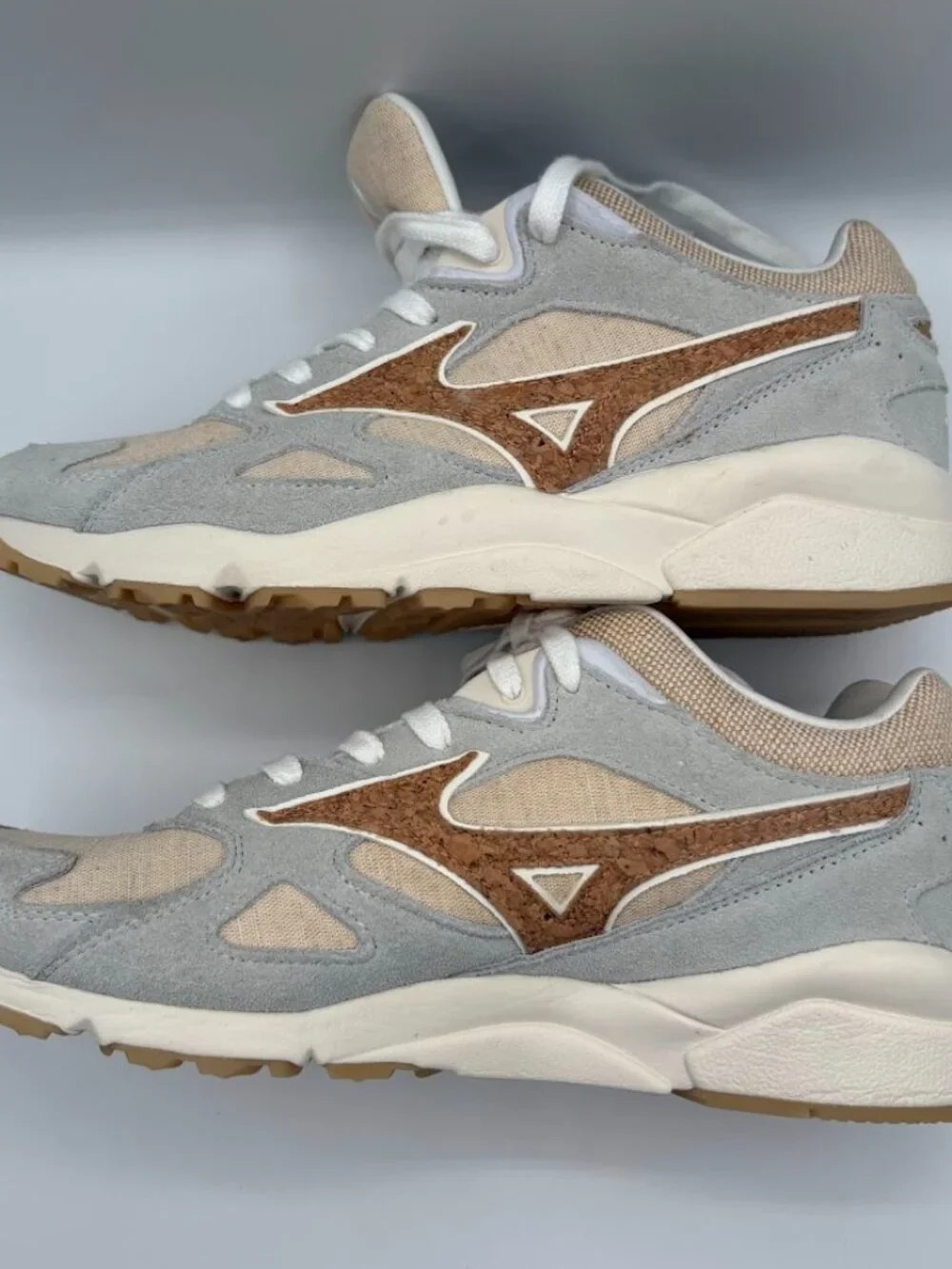 New Mizuno Men's Size 10 RB-LINE Sneakers SKY MEDAL Undyed White x Cork